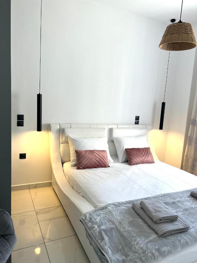 Athens White Apartments Bagian luar foto
