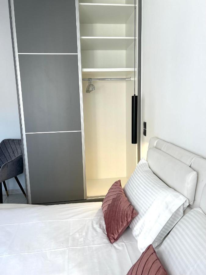 Athens White Apartments Bagian luar foto